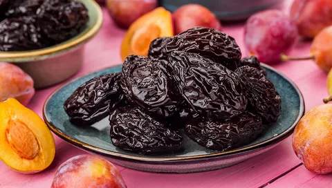 تصویر 3 از آلو بخارا سیاه عمده با کیفیت ممتاز